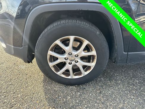 Used 2015 Jeep Cherokee Latitude image 14