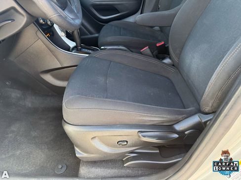 Used 2020 Chevrolet Trax LS image 13
