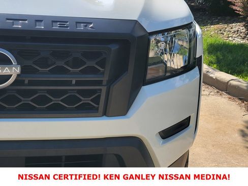 Used 2022 Nissan Frontier S RWD image 11
