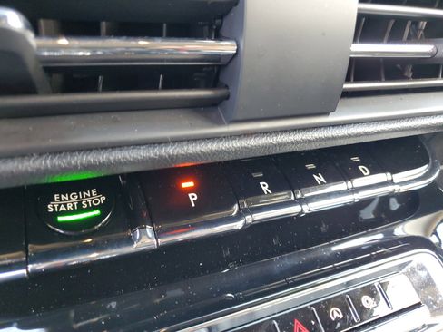 Certified 2024 Lincoln Corsair FWD image 16