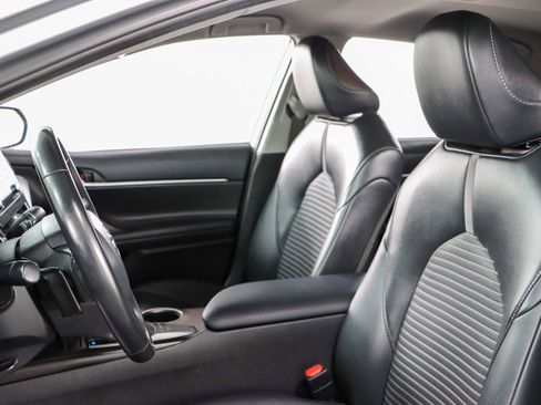 Used 2024 Toyota Camry SE image 23