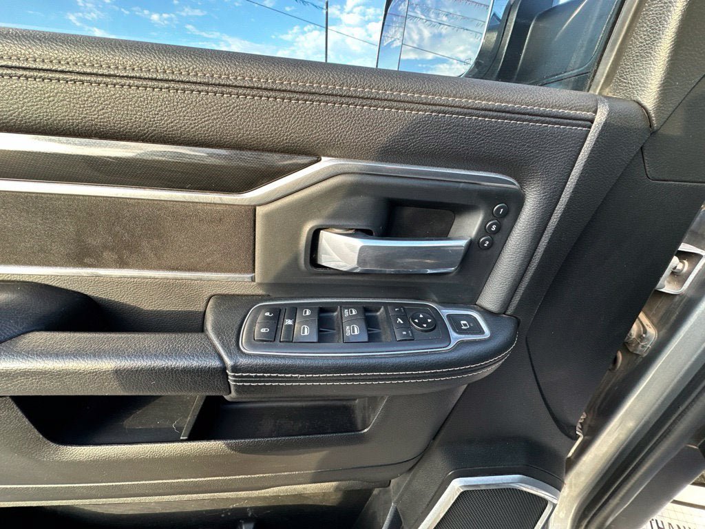 Used 2019 RAM 3500 Laramie AWD/4WD image 14