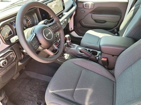 New 2025 Jeep Gladiator Willys image 8