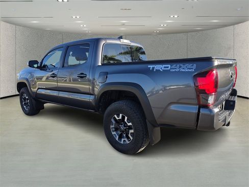 Used 2019 Toyota Tacoma Limited image 5