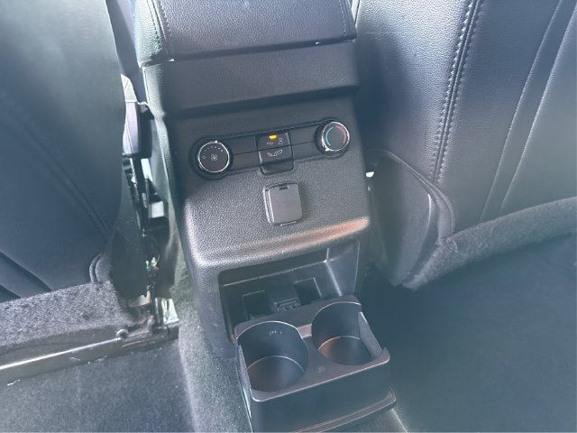 Used 2017 Ford Explorer XLT w/ Equipment Group 202A AWD/4WD image 23