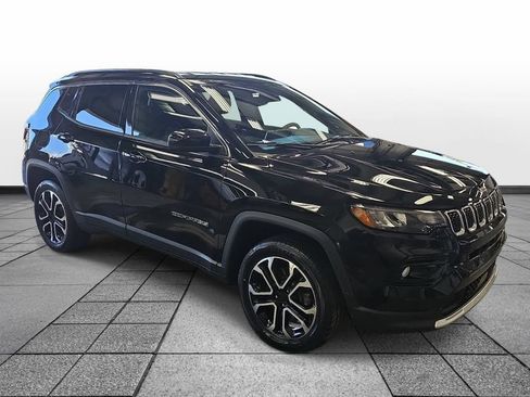 Used 2023 Jeep Compass Limited AWD/4WD image 3