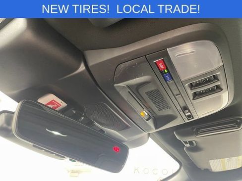 Used 2024 Subaru Crosstrek 2.5i Wilderness w/ Crosstrek Mirror Package AWD/4WD image 18