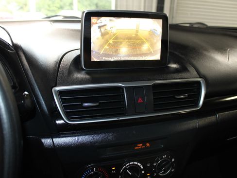 Used 2016 MAZDA MAZDA3 i Touring FWD image 16