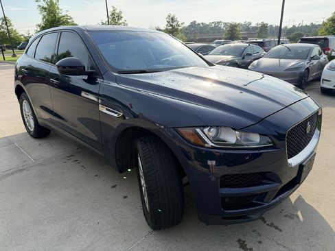 Used 2017 Jaguar F-PACE AWD/4WD image 3