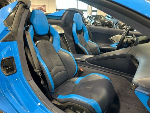 Used 2021 Chevrolet Corvette Stingray Premium Conv w/ Z51 Performance Package image 28