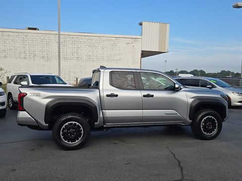 Used 2024 Toyota Tacoma TRD Off-Road AWD/4WD image 2