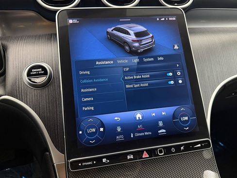 Used 2024 Mercedes-Benz GLC 300 4MATIC SUV image 28