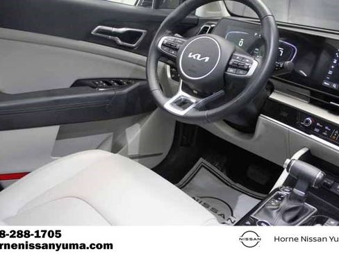 Used 2025 Kia Sportage EX w/ Premium Package image 10