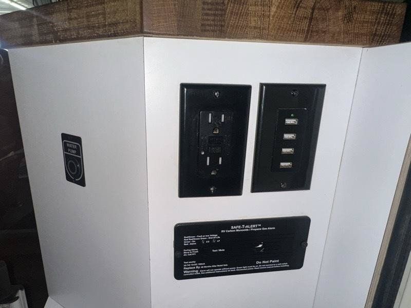 Used 2023 Mercedes-Benz Sprinter 2500 image 40