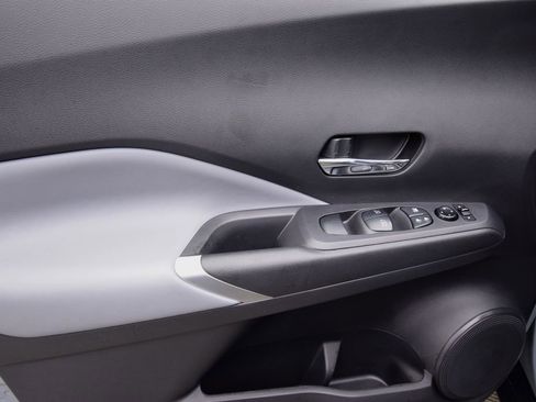 Used 2022 Nissan Kicks SR w/ Premium Package image 26