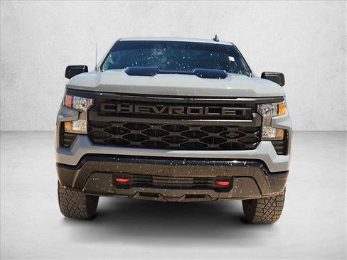 Used 2024 Chevrolet Silverado 1500 Custom Trail Boss w/ LPO, Dark Essentials Package AWD/4WD image 2