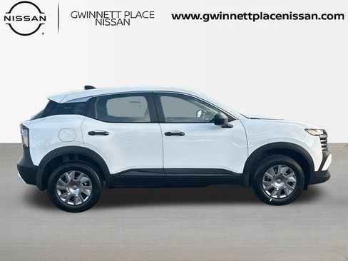 New 2026 Nissan Kicks S image 4