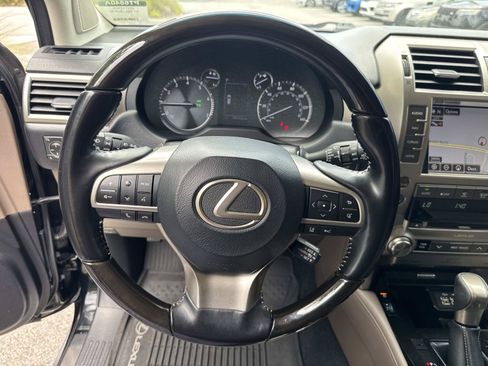 Used 2021 Lexus GX 460 Premium w/ Accessory Package AWD/4WD image 28