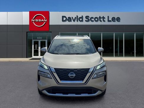 Used 2023 Nissan Rogue Platinum w/ Platinum Premium Package image 2