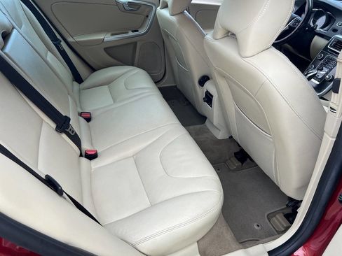 Used 2015 Volvo V60 T5 Premier Plus image 20