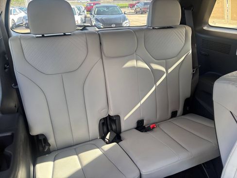 Used 2025 Hyundai Palisade SEL AWD/4WD image 32