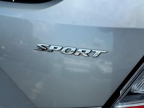 Used 2018 Honda Civic Sport image 12