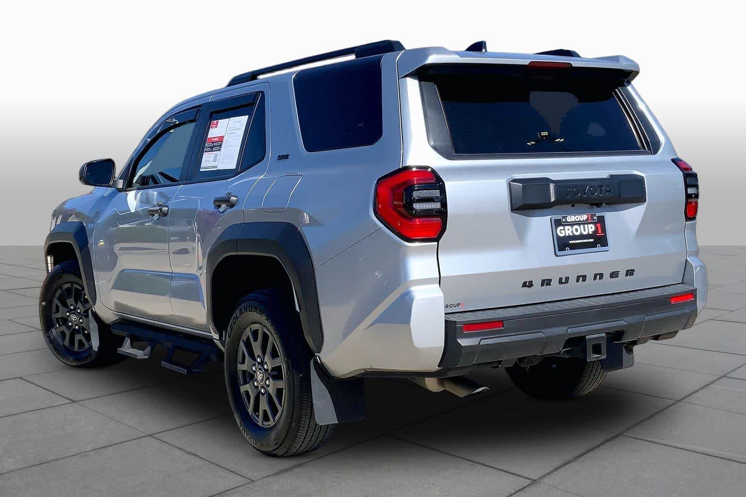 Used 2025 Toyota 4Runner SR5 RWD image 12