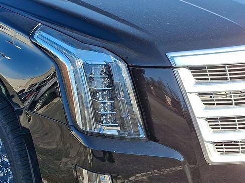 Used 2020 Cadillac Escalade Premium Luxury w/ LPO, Radiant Package image 10