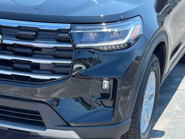New 2026 Ford Explorer Active w/ Active Comfort Package RWD image 9