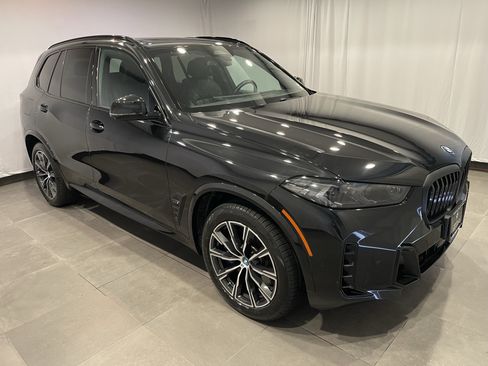 Used 2024 BMW X5 xDrive50e w/ M Sport Package AWD/4WD image 3