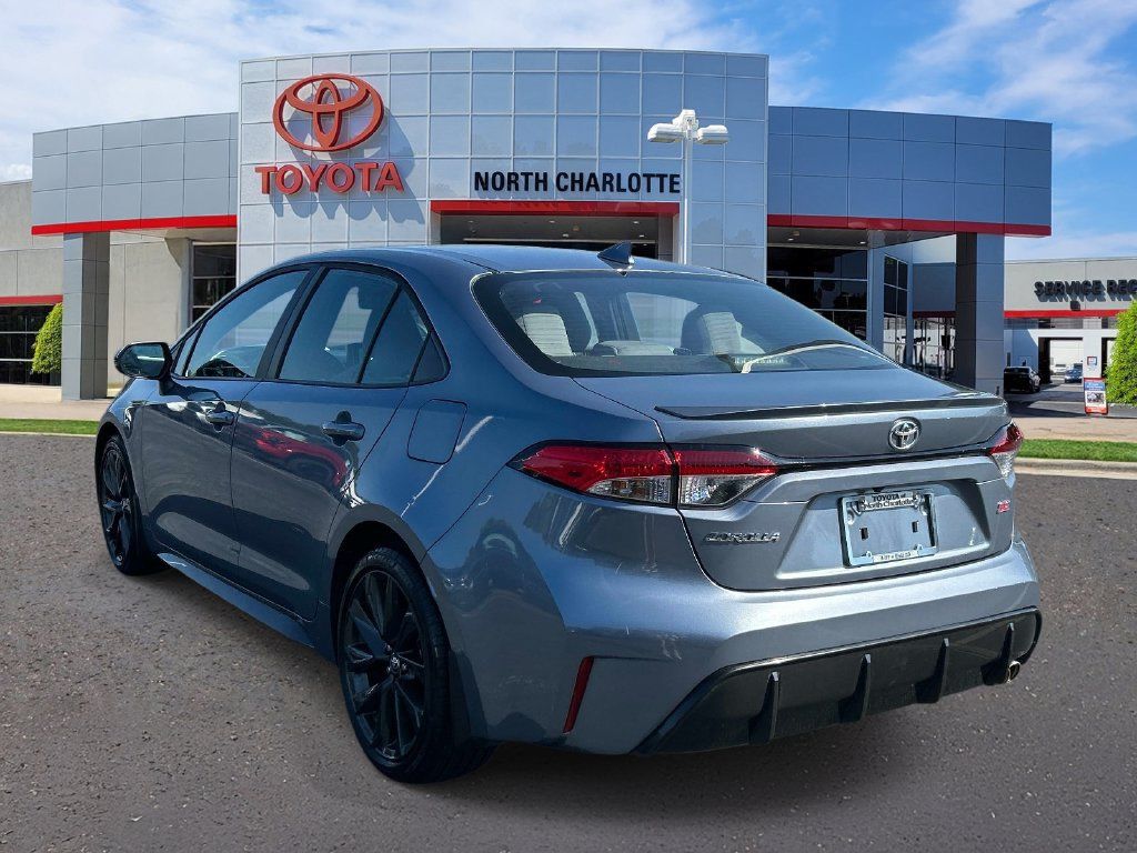 Used 2024 Toyota Corolla SE FWD image 6