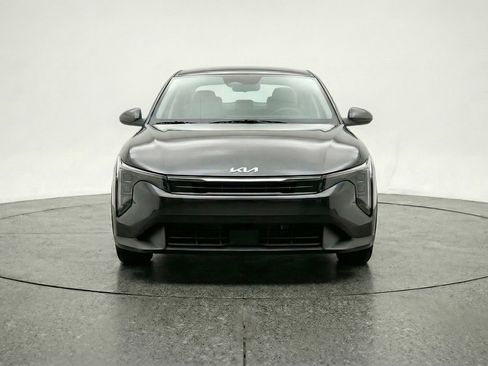 Used 2025 Kia K4 FWD image 1
