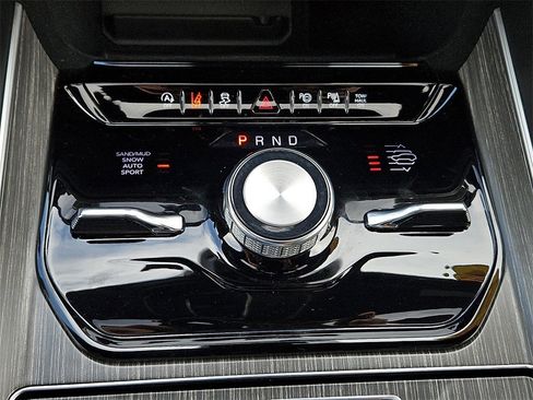 Used 2024 Jeep Wagoneer Series III w/ Premium Group I image 26