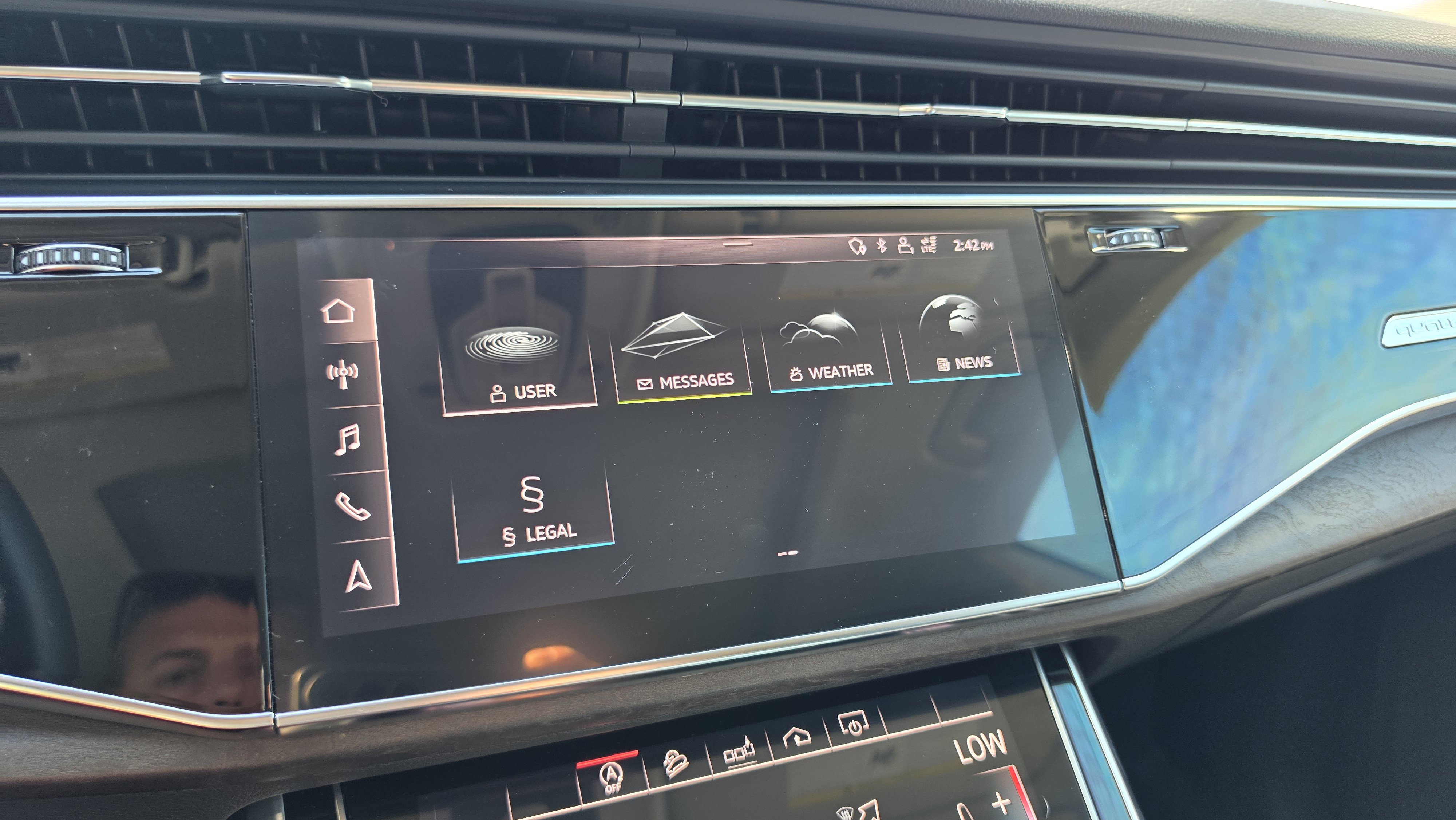 Used 2019 Audi Q8 Premium w/ Convenience Package AWD/4WD image 42