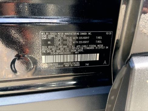 Used 2021 Toyota RAV4 LE FWD image 36