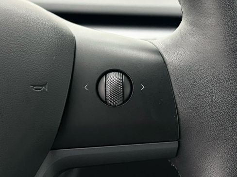 Used 2023 Tesla Model Y Long Range image 26