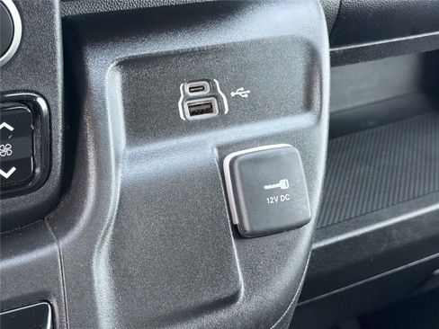 Used 2024 RAM ProMaster 2500 w/ Convenience Group FWD image 28