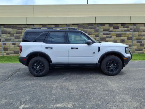 New 2026 Ford Bronco Sport Outer Banks AWD/4WD image 11