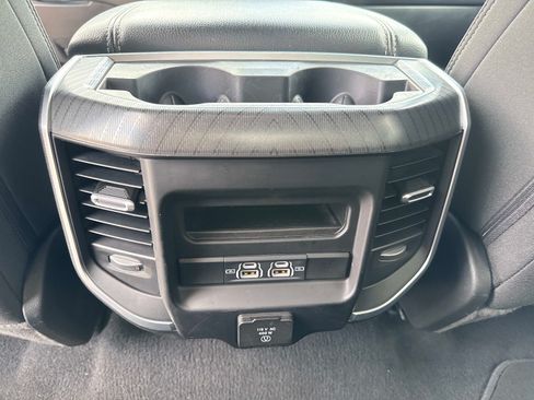 Used 2025 RAM 1500 Big Horn AWD/4WD image 16