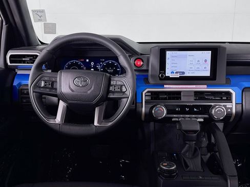 Used 2025 Toyota Tacoma TRD Off-Road AWD/4WD image 11
