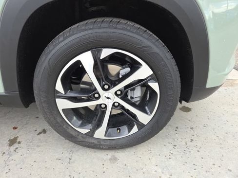 Used 2024 Chevrolet Trax RS w/ Driver Confidence Package FWD image 13