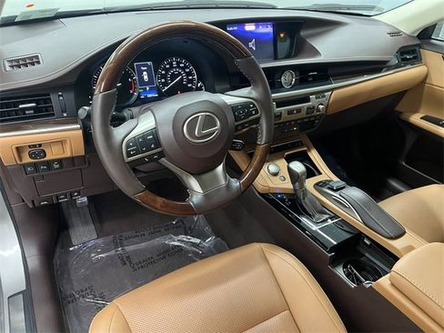 Used 2017 Lexus ES 350 image 16