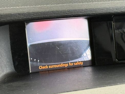 Used 2012 Toyota Sienna LE FWD image 16