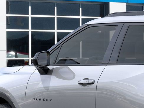 New 2025 Chevrolet Blazer LT w/ Convenience Package image 12