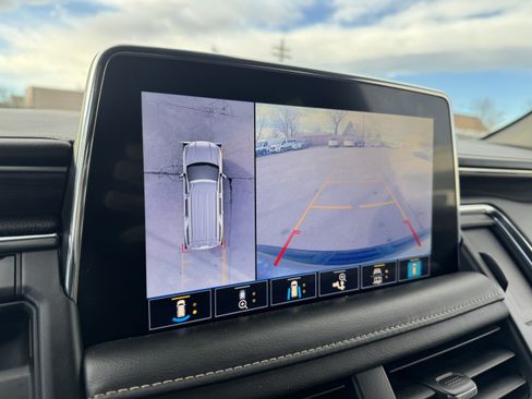 Used 2021 GMC Yukon SLT w/ SLT Luxury Plus Package image 26