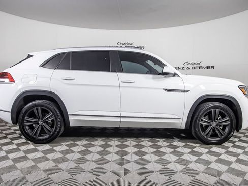 Used 2021 Volkswagen Atlas Cross Sport SE FWD image 11