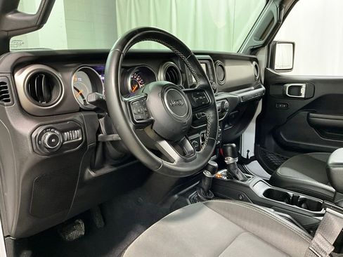 Used 2020 Jeep Wrangler Unlimited Sport image 18