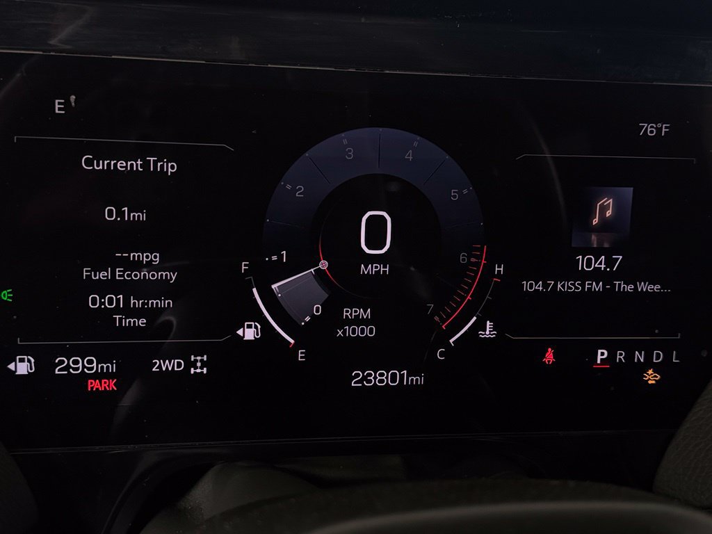 Used 2025 GMC Yukon XL Denali AWD/4WD image 21