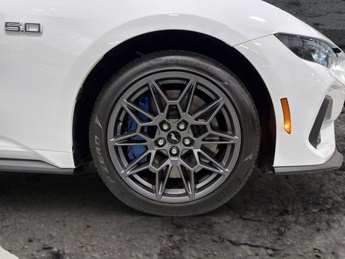 Used 2025 Ford Mustang GT Premium w/ GT Performance Package image 43