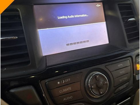 Used 2017 Nissan Pathfinder S FWD image 16
